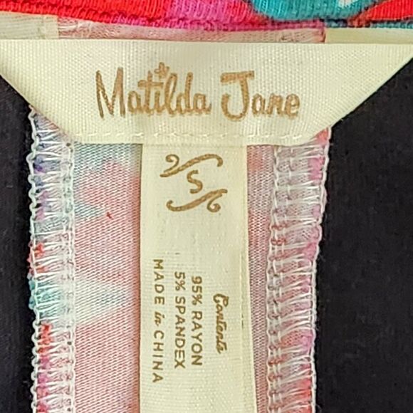 Matilda Jane Black Long Sleeve Shift Dress with Red Floral Panel Size Small - Picture 7 of 8